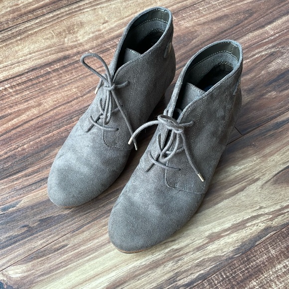 Dr. Scholl’s Suede Wedge - Picture 1 of 5